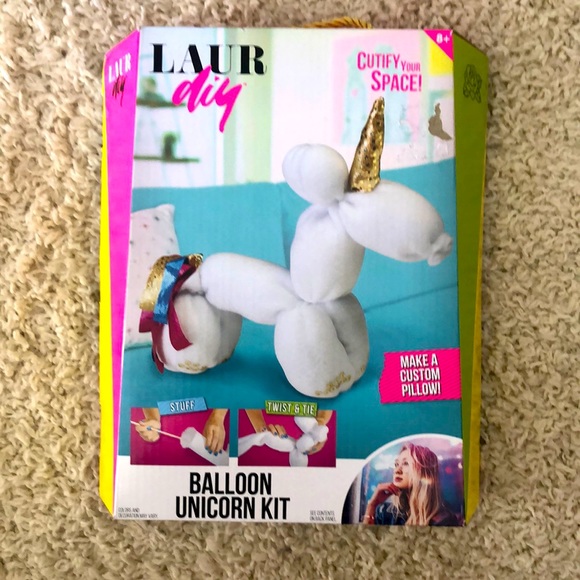 DIY Unicorn Balloon Animal Kit - Picture 1 of 3